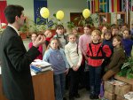 O krajach Unii Europejskiej opowiadali pracownicy Biura Integracji Europejskiej uczniom szkoły podstawowej w Ćmińsku, członkom Szkolnego Klubu Europejskiego "Młody Europejczyk"