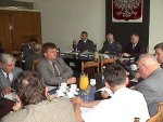 Wicewojewoda - Marian Dojka uczestniczył w spotkaniu poświęconym "Analizie bezpieczeństwa i porządku na drogach województwa świętokrzyskiego w 2000r.", zorganizowanym przez Wydział Ruchu Drogowego KWP w Kielcach
