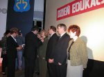 Podczas obchodów Dnia Edukacji Narodowej w Pińczowie, Włodzimierz Wójcik - Wojewoda Świętokrzyski uhonorował zasłużonych pedagogów odznaczeniami państwowymi