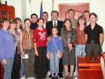 Młodzież z Wierszyny, maleńkiej wsi na Syberii gościła u Włodzimierza Wójcika, wojewody świętokrzyskiego