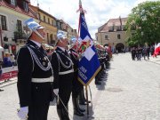 Wojewoda agata Wojtyszek podczas uroczystych obchodów Dnia Strażaka w Sandomierzu. 