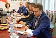 Konferencja prasowa wojewody. 