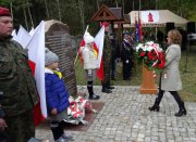 Uroczystość patriotyczna w Zychach. 