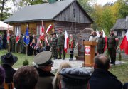 Uroczystość patriotyczna w Zychach. 