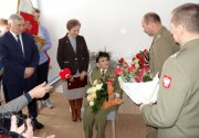 Wręczenie odznaczenia. 