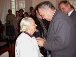 Wicewojewoda Świętokrzyski - Marian Dojka wręczył medale "Za długoletnie pożycie małżeńskie" parom obchodzącym jubileusz 50-lecia