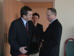 Kurtuazyjną wizytę złożył Włodzimierzowi Wójcikowi - Wojewodzie Świętokrzyskiemu Konsul Generalny Federacji Rosyjskiej - Leonid Rodionow.