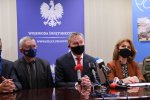 Ruszyły szczepienia nauczycieli