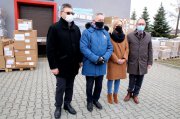  23.03.2021. Przekazanie przez wojewodę sprzętu medycznego.