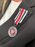 Odznaka honorowa za zasługi dla służby cywilnej trafiła do pracownicy ŚUW-u